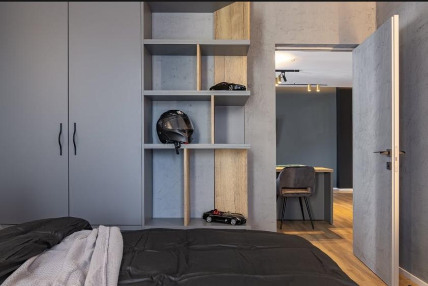 Apartament cu 2 camere semidecomandat, mobilat în Central