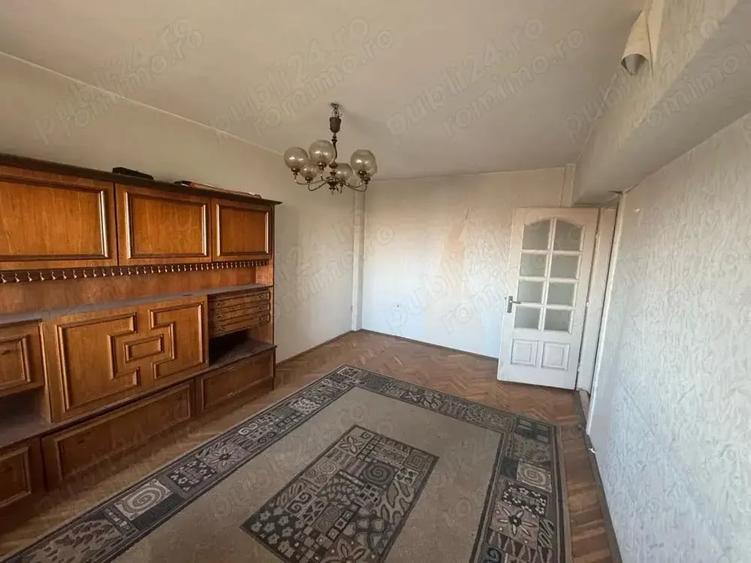 Apartament cu 3 camere decomandat în Șagului