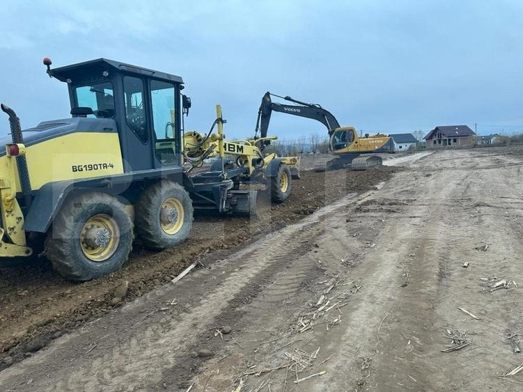 Teren Construcții intravilan de 15000 mp, în Marginea