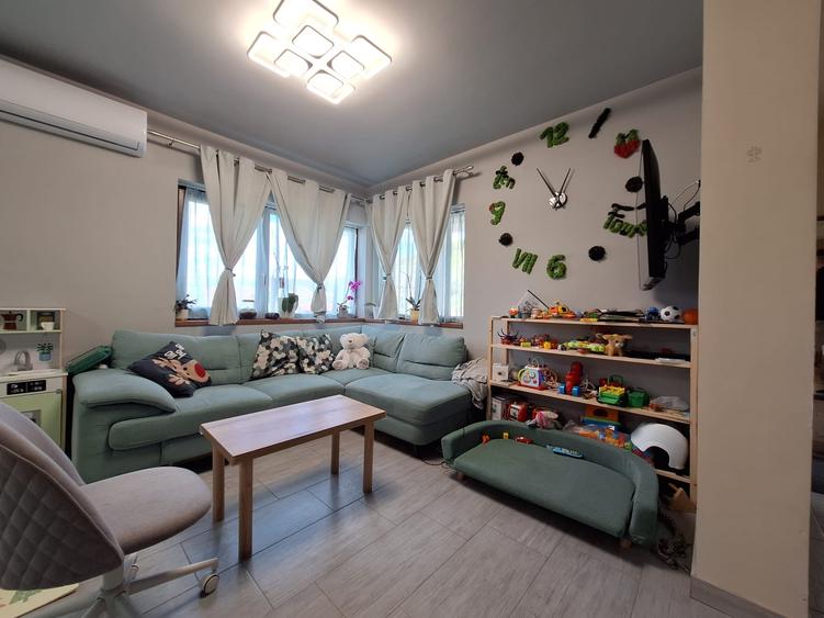 Duplex cu 5 camere cu Canalizare în Dezmir
