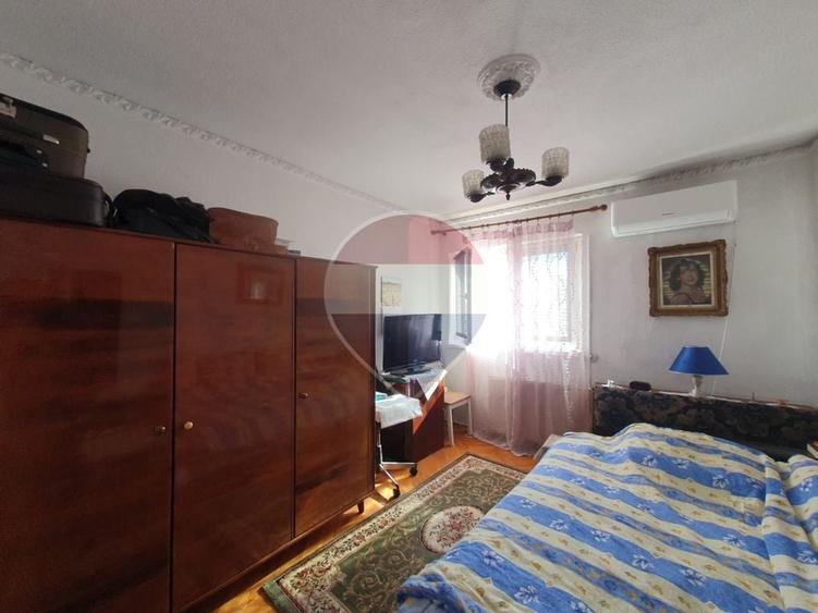 Apartament cu 4 camere decomandat, mobilat în Eminescu