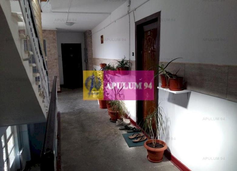 Apartament cu 4 camere decomandat în Vitan