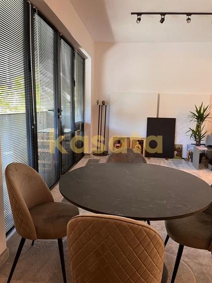 Apartament cu 2 camere decomandat, mobilat în Regina Elisabeta
