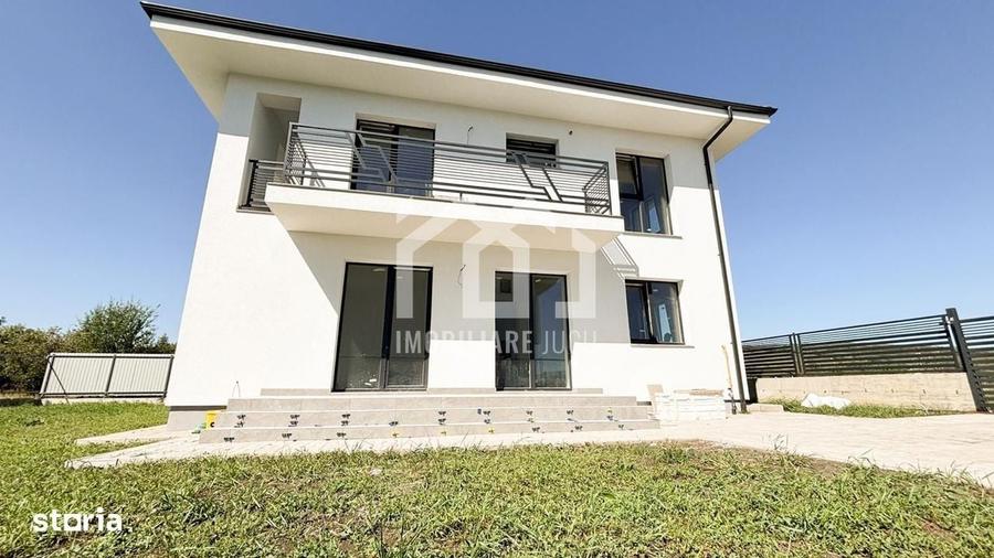 Casă cu 4 camere în Juc-Herghelie