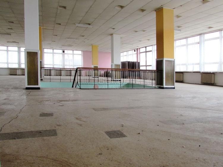 Spațiu comercial, de 2,076 mp, în Ghimbav Livadă
