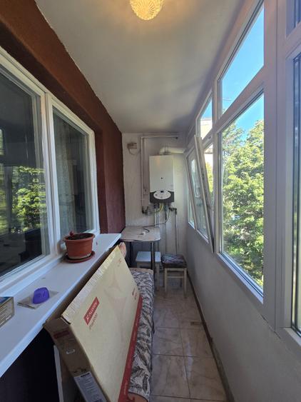 Apartament cu 3 camere decomandat în P-ța Doina