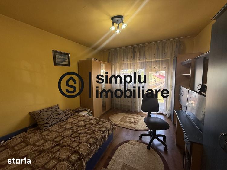 Casă cu 5 camere cu Teren 181 Mp în Rovine