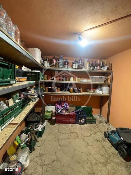 Casă cu 7 camere cu Teren 267 Mp în Nufărul