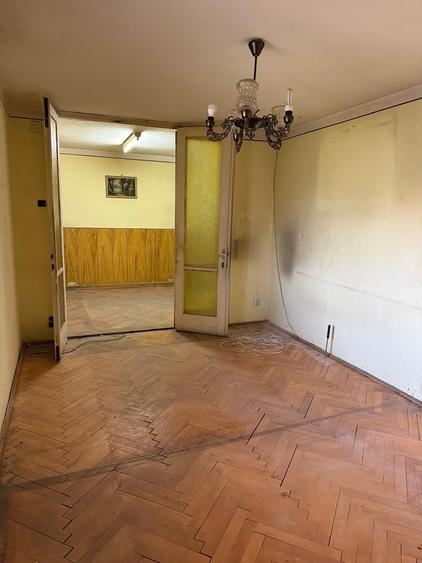 Apartament cu 3 camere decomandat în Rogerius