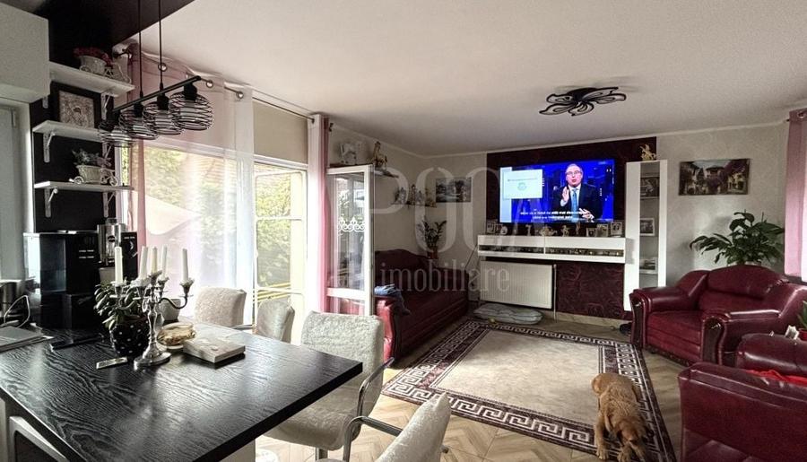 Duplex cu 4 camere cu Canalizare în Florești