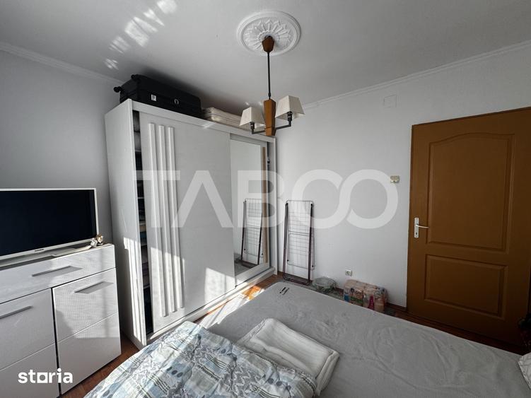 Apartament cu 4 camere decomandat în Central