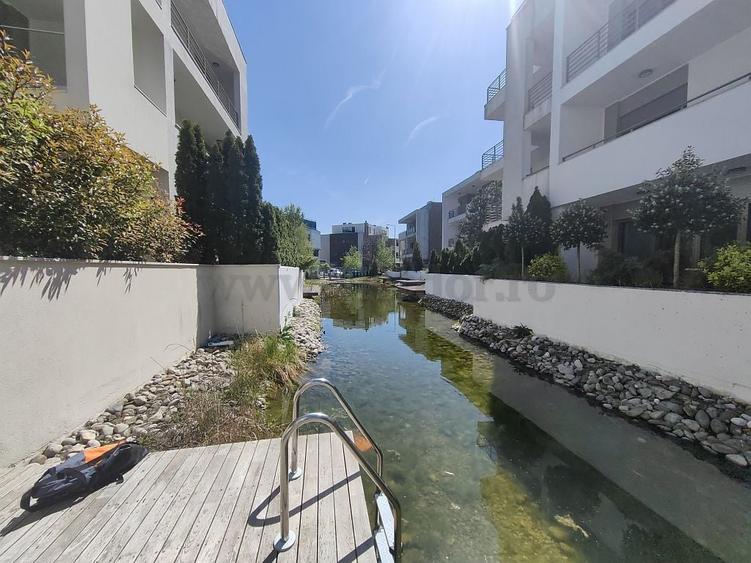 Casă individuală cu 5 camere cu Canalizare în Băneasa