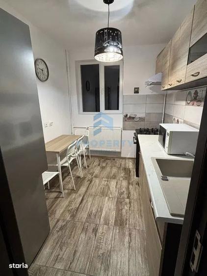 Apartament cu 3 camere, mobilat în Nerva Traian