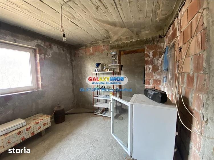 Casă cu 4 camere cu Teren 725 Mp în Posada