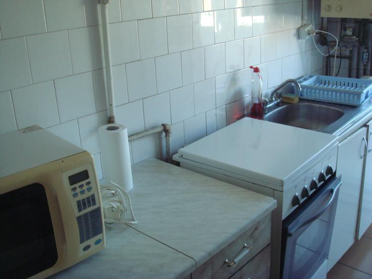 Proprietar inchiriez apartament mobilat 2 camere zona Astra. Bloc reabilitat termic. - 6