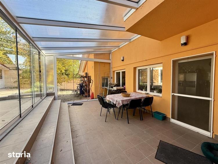 Casă cu 4 camere cu Teren 220 Mp în Central