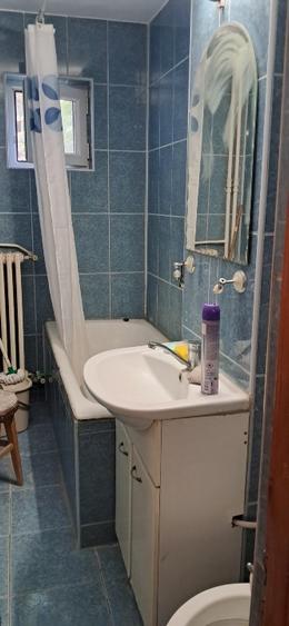 Apartament cu 3 camere semidecomandat în Tomis Nord