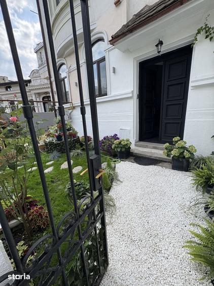 Apartament cu 4 camere în Centrul Istoric