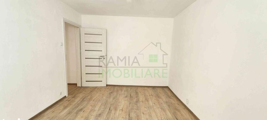 Apartament cu 2 camere decomandat în 13 Decembrie