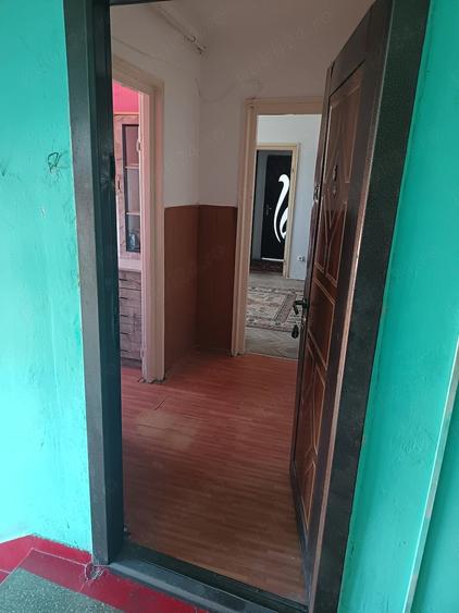 Vand apartament cu 2 camere pe Bulevardul Mihai Viteazul blocul D5. Pre? 19500 Euro negociabil. - 5