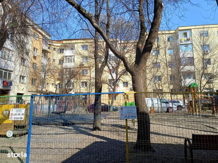 Apartament cu 4 camere decomandat, mobilat în Păcurari