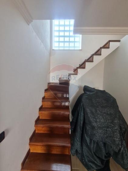 Casa cu 5 camere de vanzare (P+M) in comuna Bolotesti - 4
