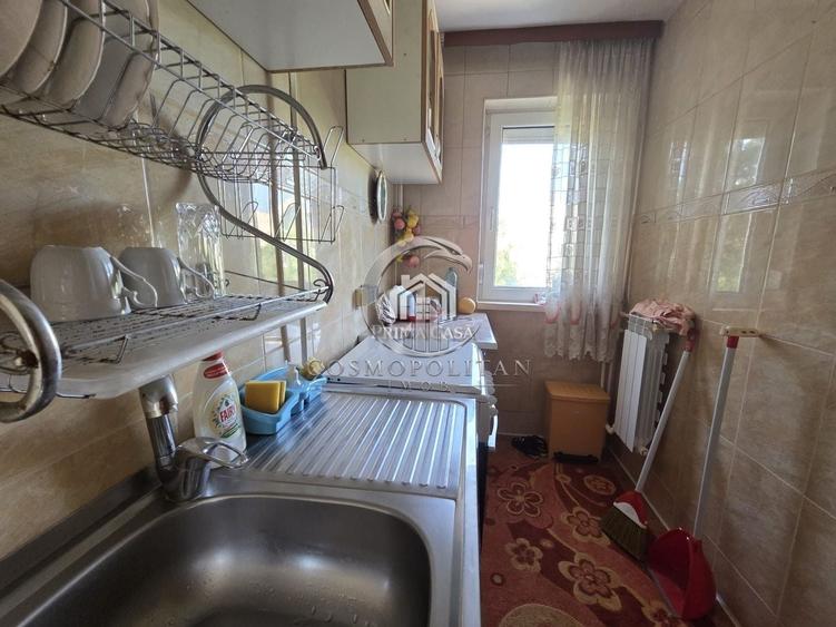 Apartament cu 3 camere în Micro 14