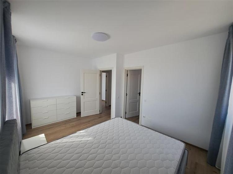 Duplex cu 4 camere cu Canalizare în Dâmbul Rotund