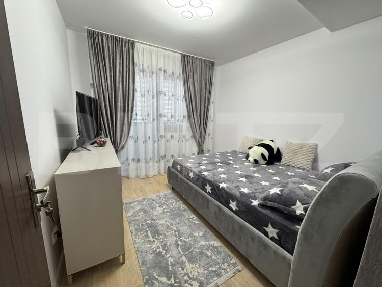 Apartament cu 3 camere decomandat, mobilat în Lascăr Catargiu