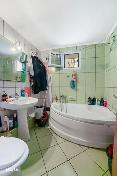 Apartament cu 4 camere semidecomandat, mobilat în Titan