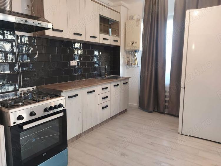 Apartament cu 3 camere decomandat în Aradului