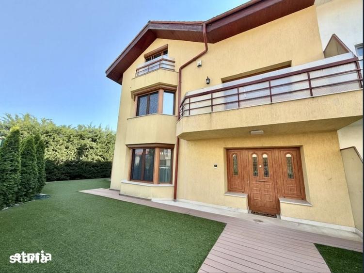 Casă cu 6 camere cu Teren 450 Mp în Central