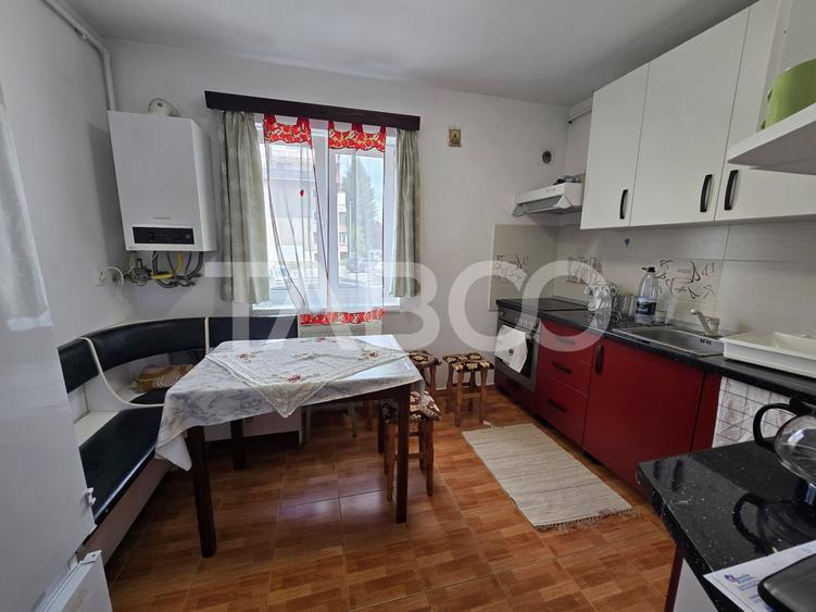 Apartament cu 3 camere decomandat, mobilat în Terezian