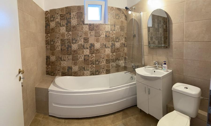 Apartament cu 2 camere decomandat în 13 Septembrie