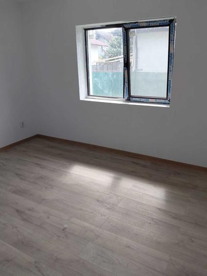 Casă cu 3 camere în Boldești