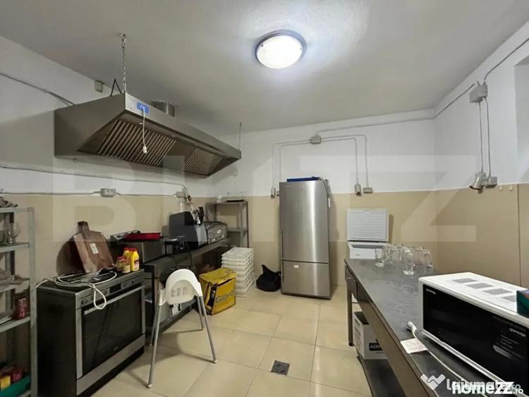 Spațiu comercial, de 120 mp, în Salva