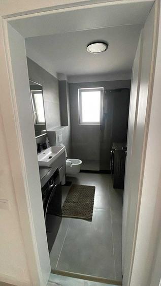 Apartament cu 3 camere decomandat în Florești