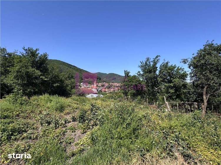 Teren de 1730 mp, în Poplaca
