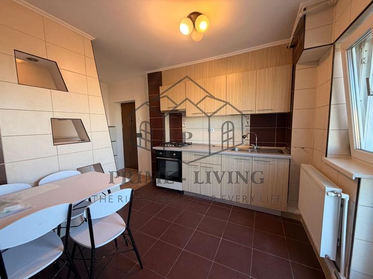 Apartament cu 3 camere, mobilat în Unirii