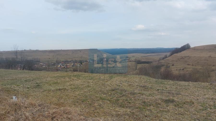 Casă cu 2 camere cu Teren 2295 Mp în Mărgău