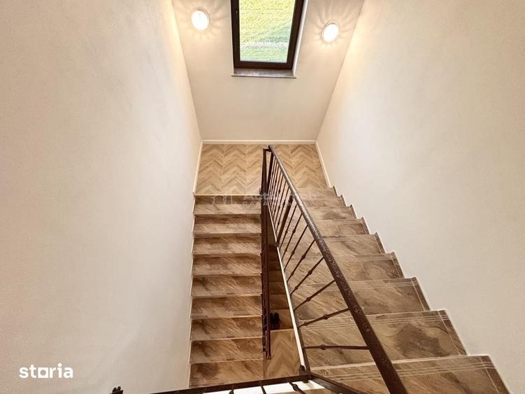 Casă cu 6 camere cu Teren 2310 Mp în Sânmartin