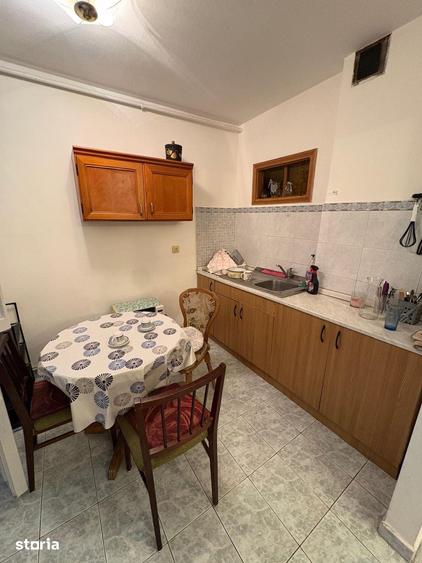 Apartament cu 3 camere decomandat în Independenței