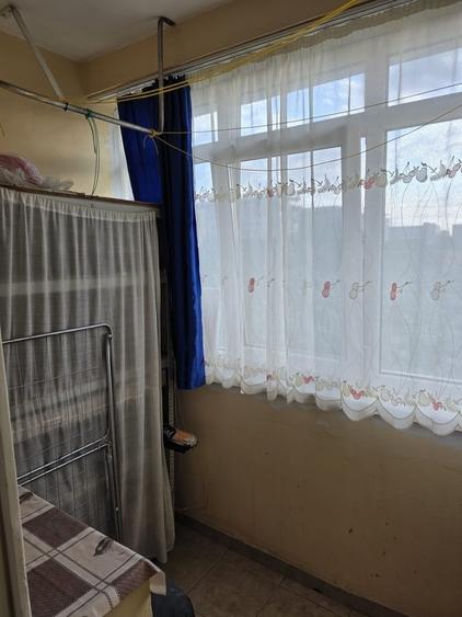 Garsonieră semidecomandată în Titan