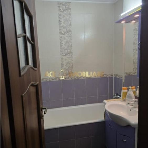 Apartament cu 3 camere decomandat, mobilat în Ozana