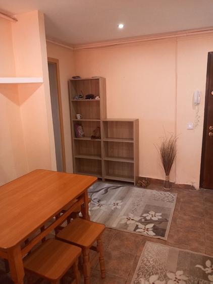 Apartament cu 2 camere decomandat în Aradului