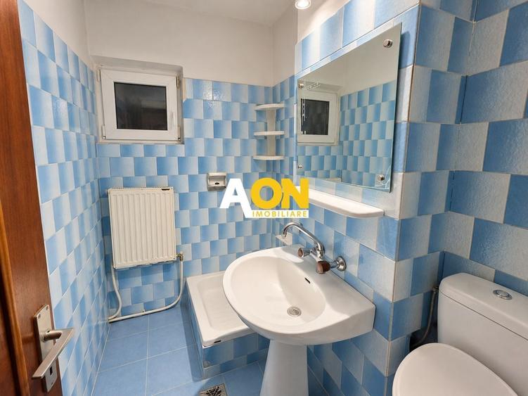 Apartament cu 4 camere decomandat în Central