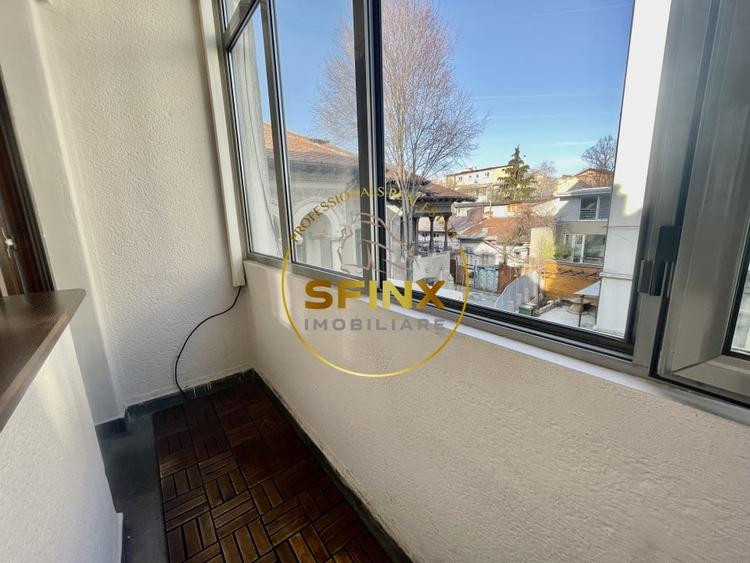 Birou, de 54.599998474121 mp, în Romană