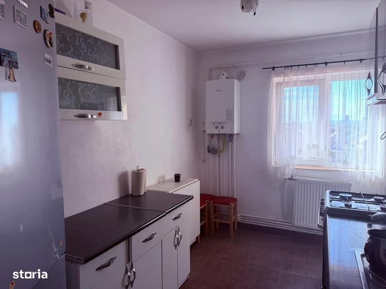 Apartament cu 3 camere decomandat în Burdujeni