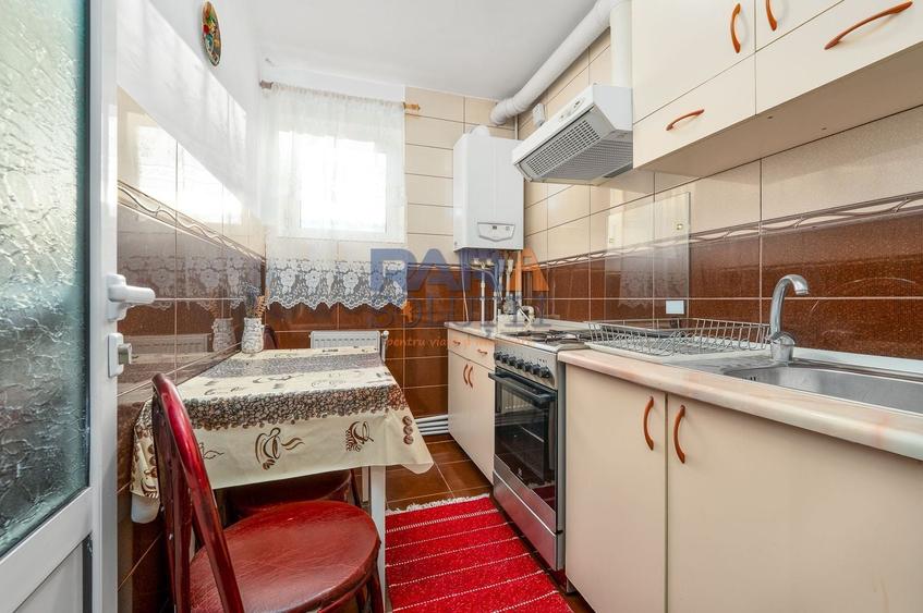 Apartament cu 2 camere semidecomandat, mobilat în Central