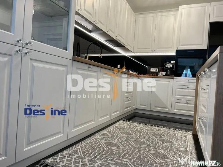 Apartament cu 3 camere decomandat în Bucium